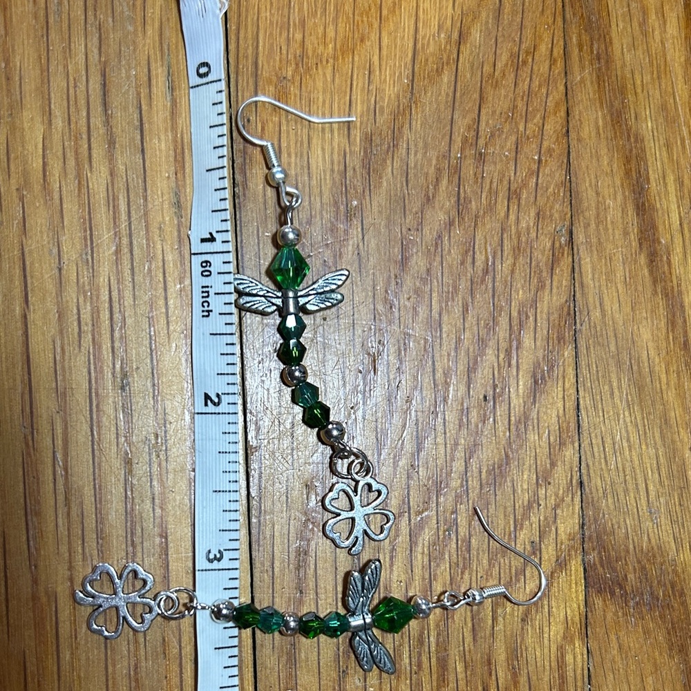 3/$25 Green Dragonfly Earrings - Picture 3 of 4